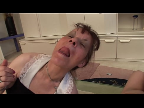 ❤️ Две бабе и један деда имају тројку Порно видео на sr.porn-impact.ru ❌