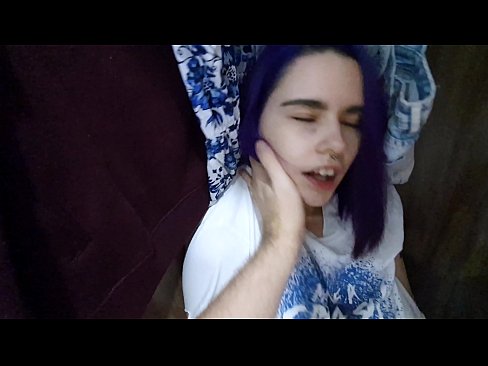 ❤️ Нашао сам своју сестру у орману и помогао јој да сврши Порно видео на sr.porn-impact.ru ❌